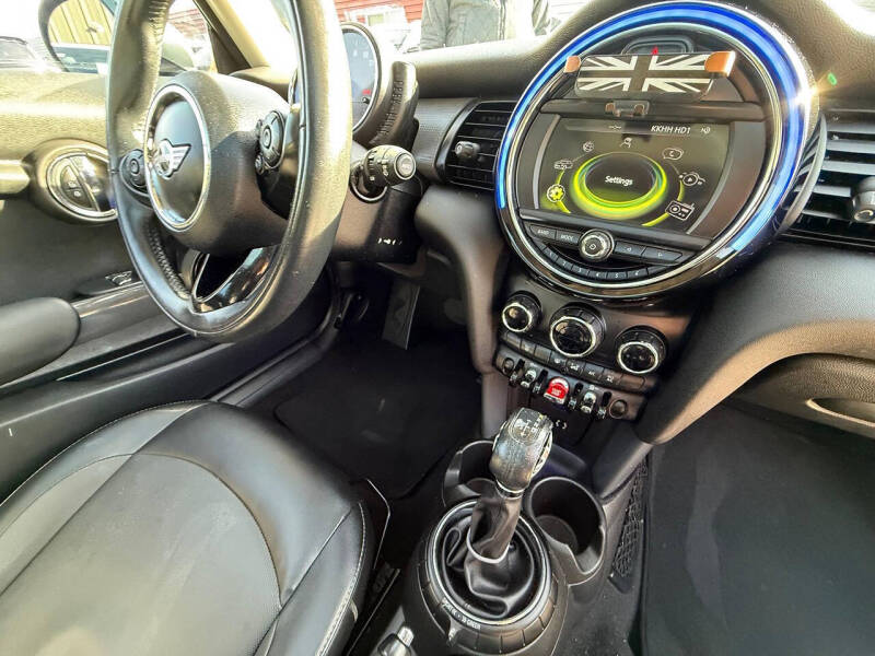 2016 MINI Hardtop 2 Door Cooper