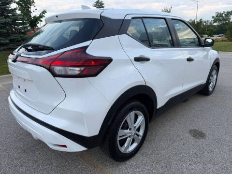 2023 Nissan Kicks S