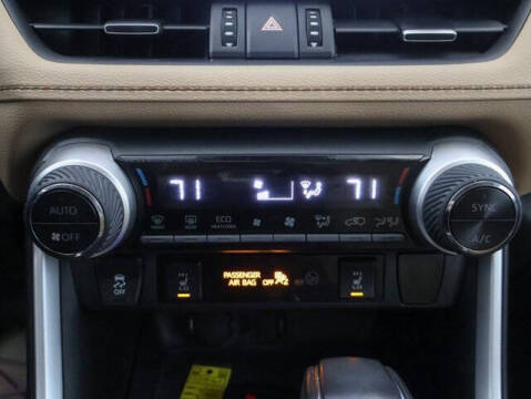 2021 Toyota RAV4 Hybrid XLE Premium