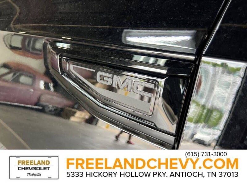 2024 GMC Yukon Denali Ultimate