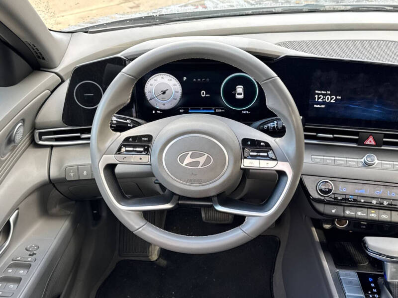 2025 Hyundai Elantra SEL Convenience