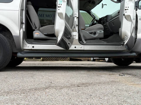 2005 Ford Excursion XLT