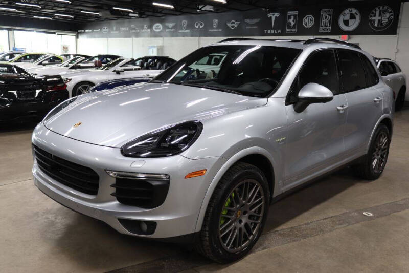 2017 Porsche Cayenne S E-Hybrid Platinum Edition