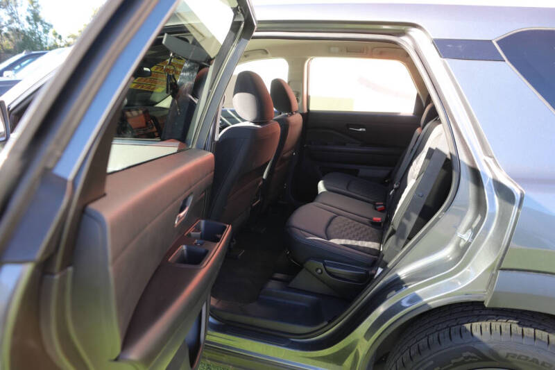 2022 Nissan Pathfinder S
