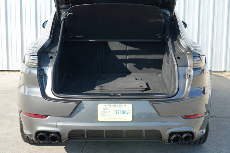 2022 Porsche Cayenne GTS Coupe