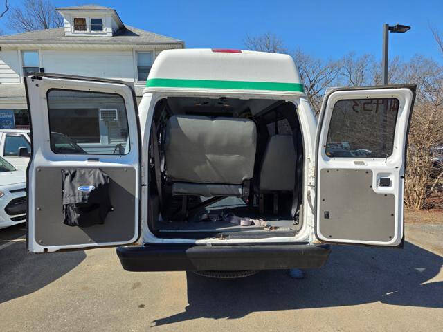 2012 Ford E-Series E-350 SD