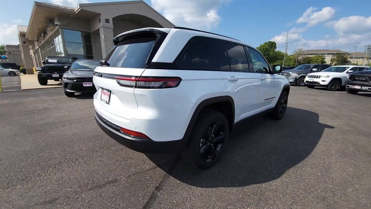 2024 Jeep Grand Cherokee for sale at Victoria Auto Sales in Victoria, MN