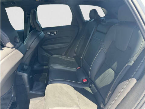 2019 Volvo XC60 T8 eAWD R-Design