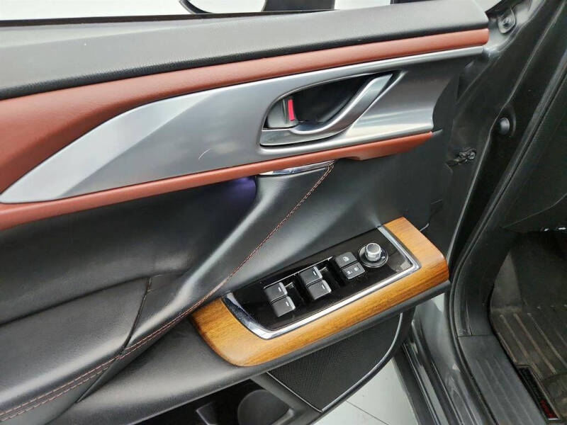 2017 Mazda CX-9 Signature