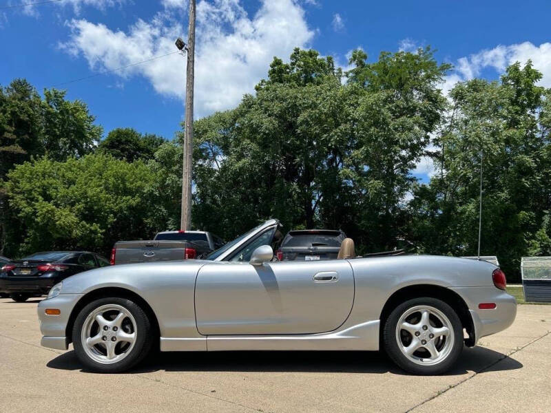 2000 Mazda MX-5 Miata