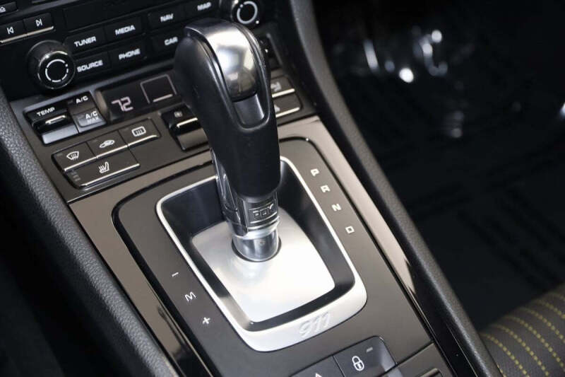 2019 Porsche 911 Carrera