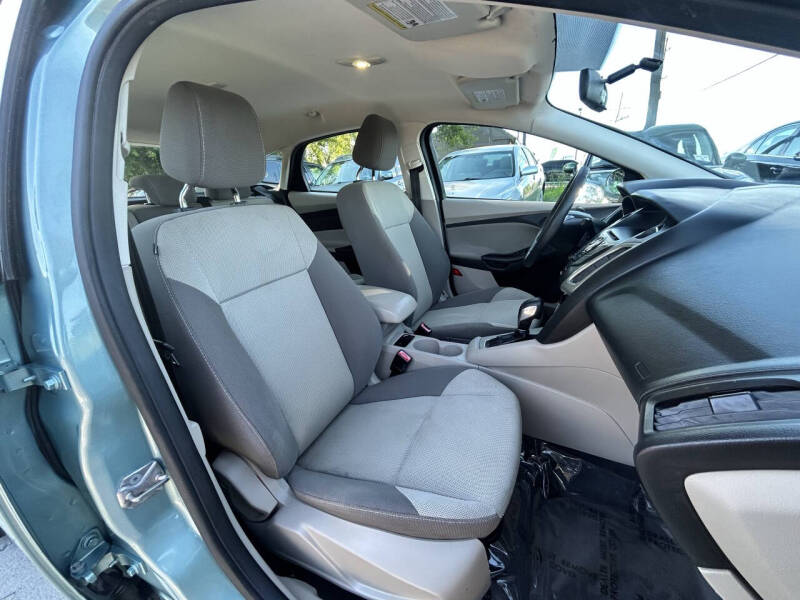 2012 Ford Focus SE