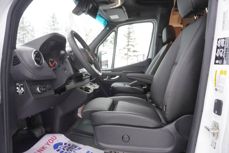 2025 Mercedes-Benz Sprinter