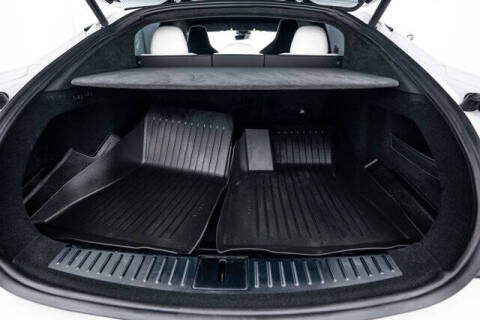 2022 Tesla Model S Plaid