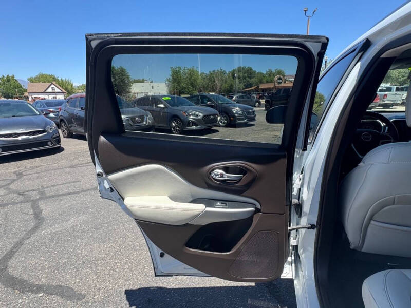 2017 Jeep Cherokee Overland
