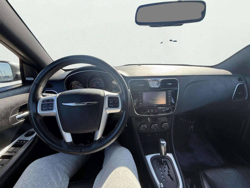 2013 Chrysler 200 S