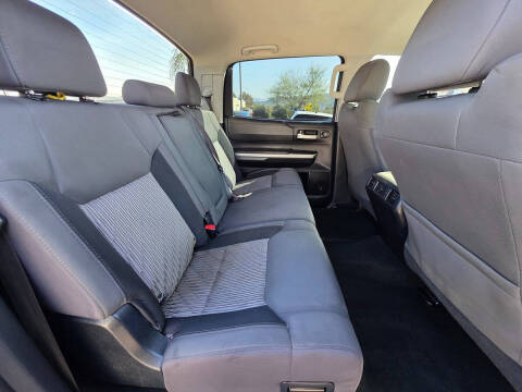 2017 Toyota Tundra SR5