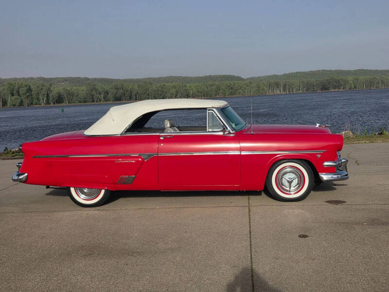 1954 Ford Crestline