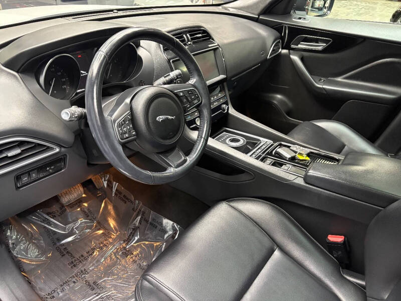 2020 Jaguar F-PACE 25t Premium