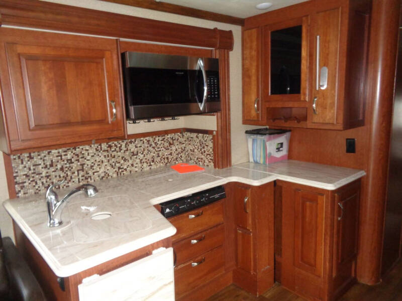 2015 Freightliner M2 106