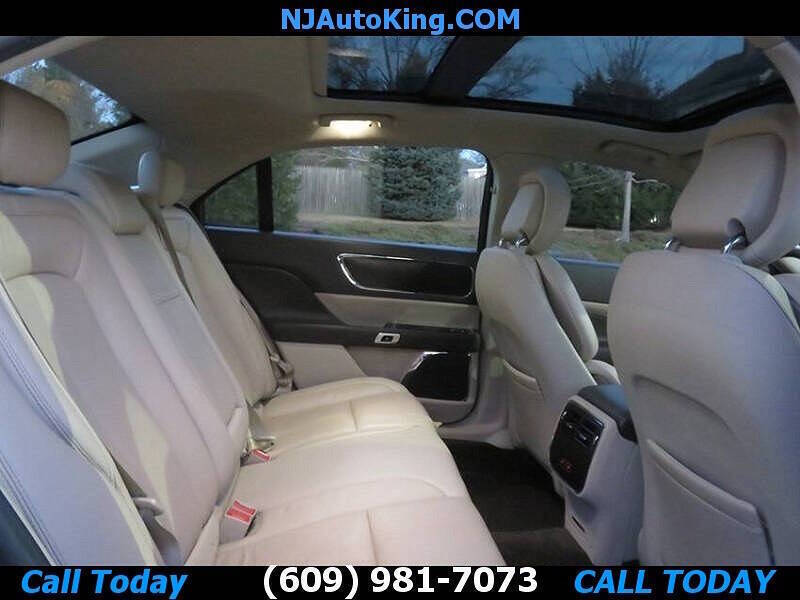 2018 Lincoln Continental Select