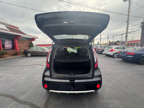 2018 Kia Soul +