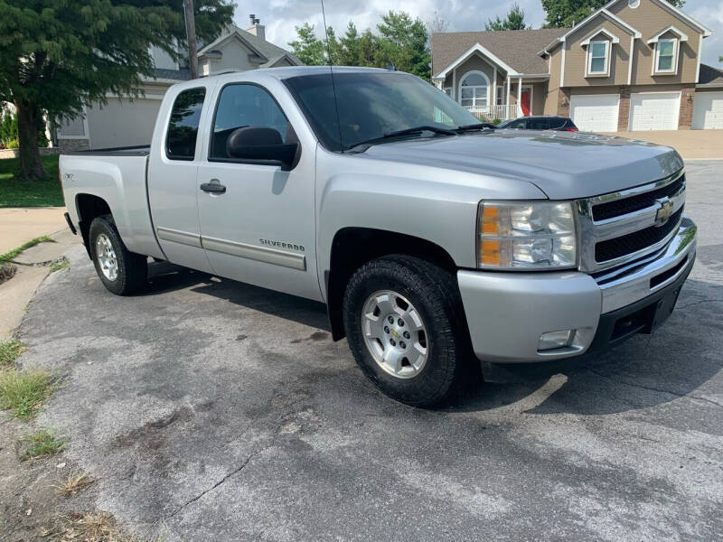 2011 Chevrolet Silverado 1500 for sale at Nice Cars in Pleasant Hill MO