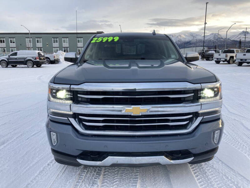 2016 Chevrolet Silverado 1500 High Country photo 2