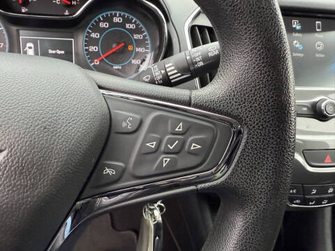 2017 Chevrolet Cruze LT Auto