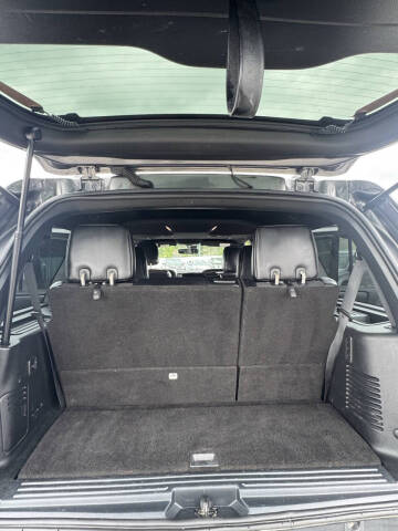 2017 Lincoln Navigator Select
