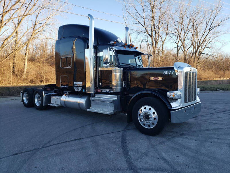 2023 Peterbilt 389