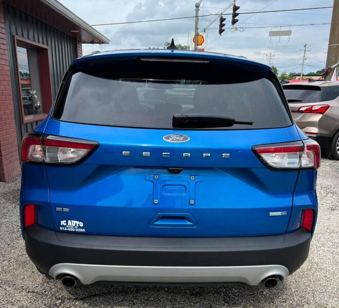 2020 Ford Escape SE