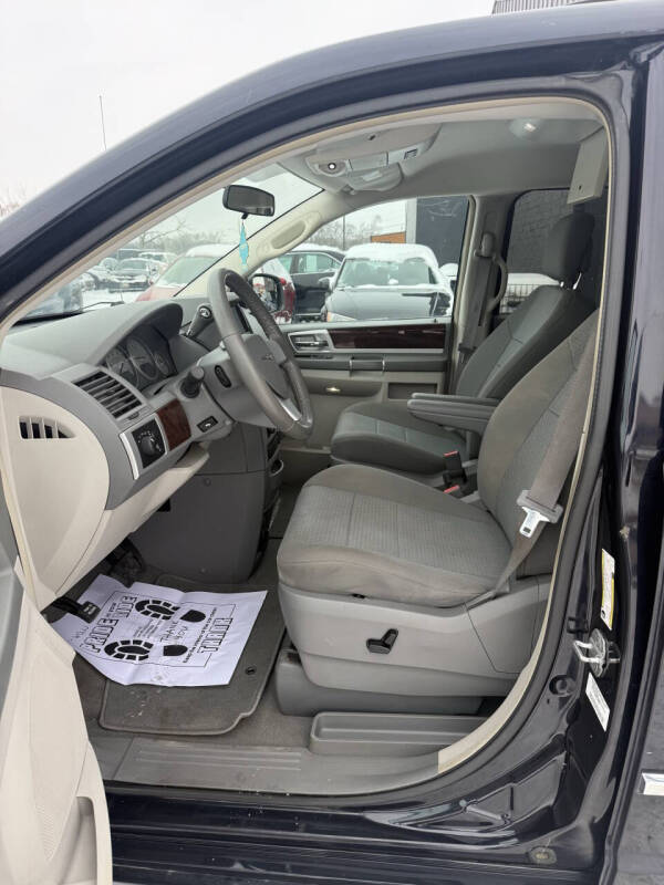 2010 Chrysler Town and Country Touring