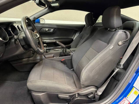 2017 Ford Mustang V6