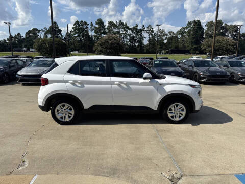 2025 Hyundai Venue SE