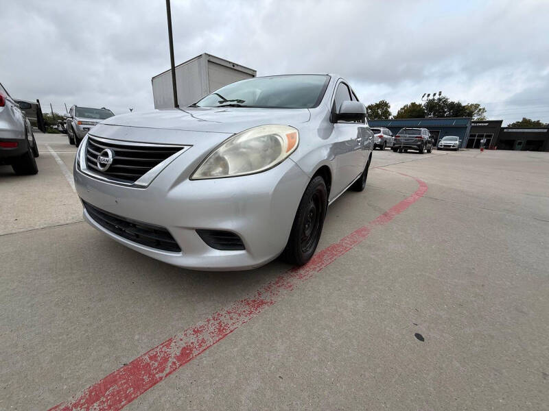 2014 Nissan Versa 1.6 S