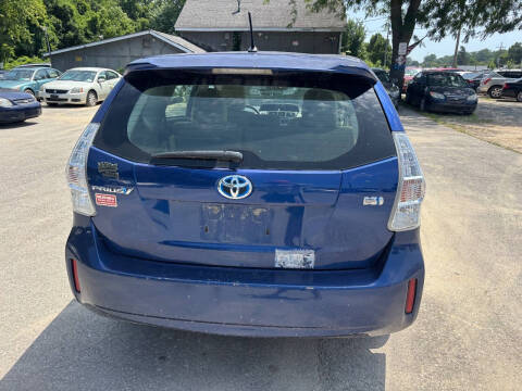 2012 Toyota Prius v Three
