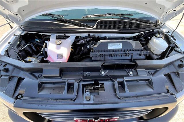 2025 GMC Savana 3500