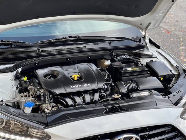 2020 Hyundai Veloster 2.0L Premium