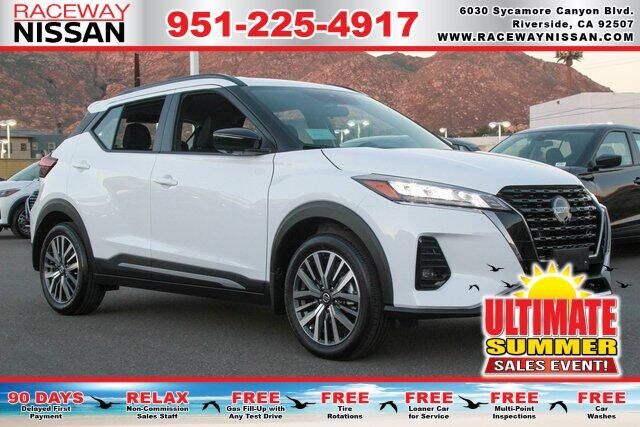 2021 Nissan Kicks SR