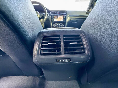 2019 Volkswagen Golf R 4Motion