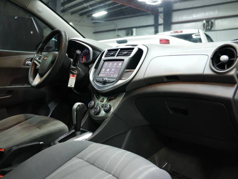 2018 Chevrolet Sonic LT Auto