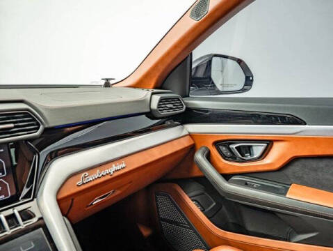2022 Lamborghini Urus