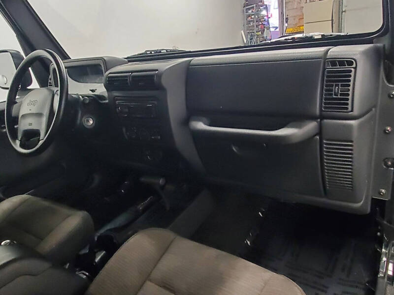 2004 Jeep Wrangler SE