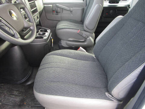 2025 Chevrolet Express 2500