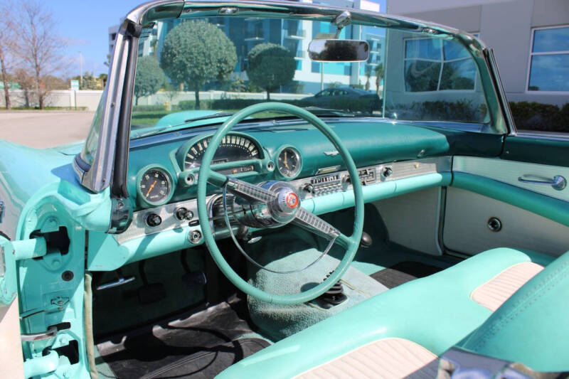 1955 Ford Thunderbird