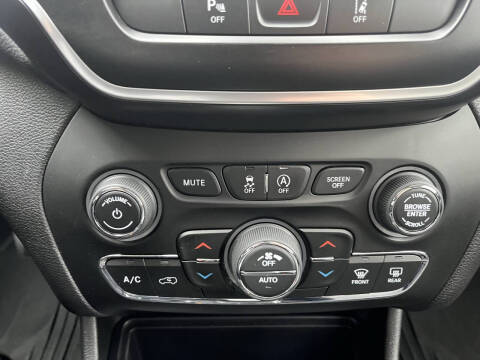 2021 Jeep Cherokee Latitude Lux