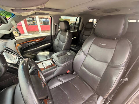 2018 Cadillac Escalade ESV Luxury