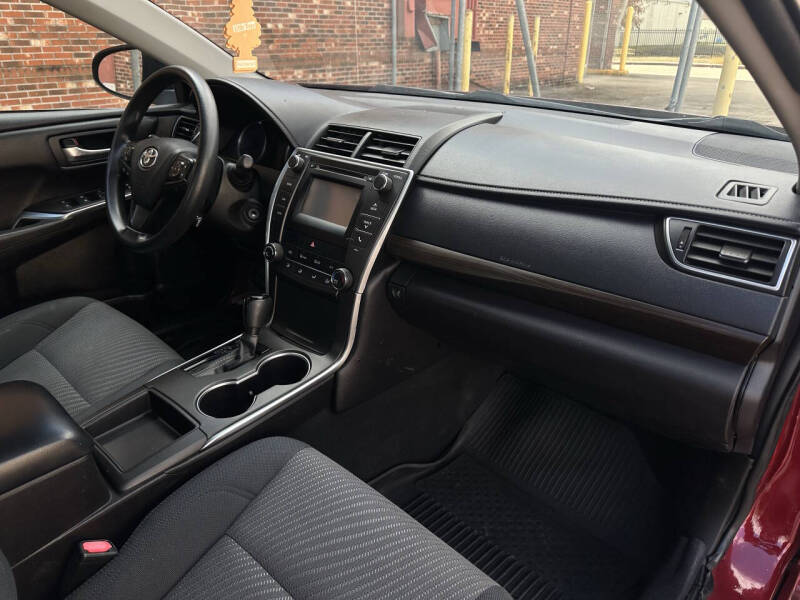 2017 Toyota Camry LE