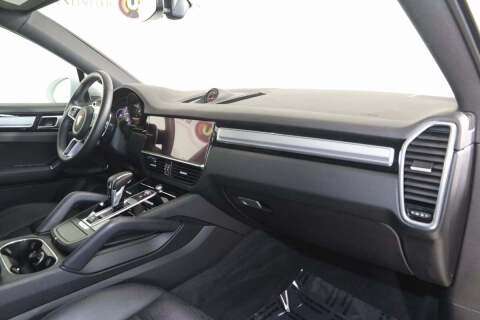 2023 Porsche Cayenne